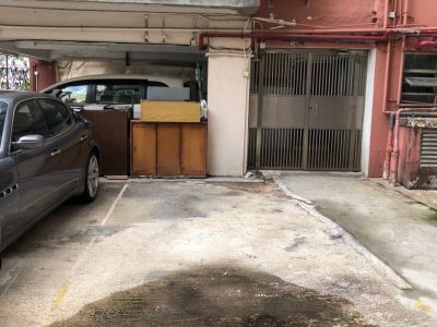 Yuet Wah parking space
